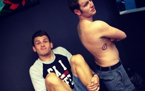 Big Brother's BB15 Guys get tattoos