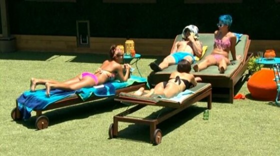 BB16-0702-sunbathing