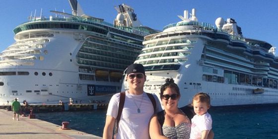 Derrick Levasseur shares vacation photos with his fans