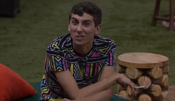 Jason Roy works on an alliance on BBOTT