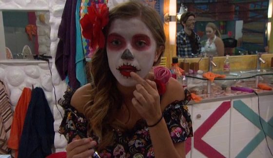 Shelby gets ready for Halloween on BBOTT