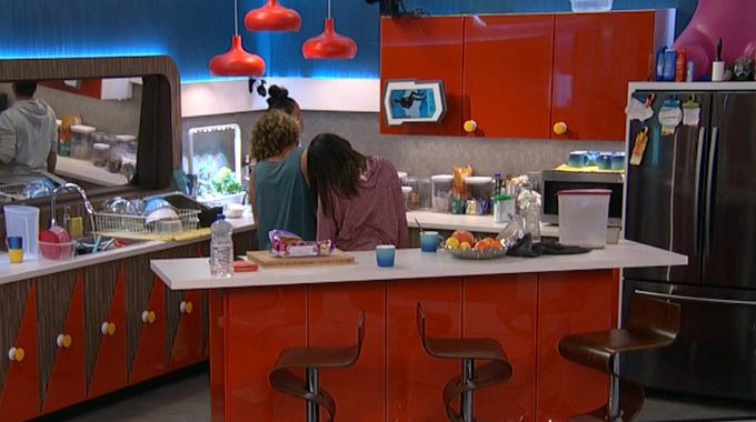 Houseguests see The Cloud on BB20