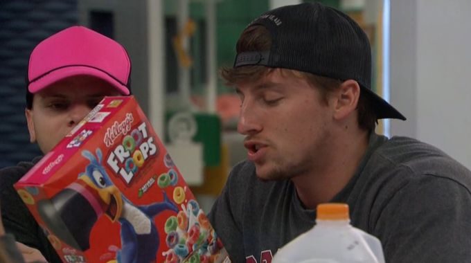 Brett works with the Froot Loops on BB20