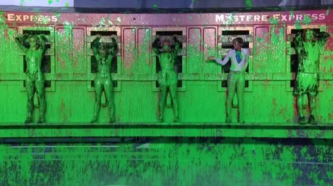 HGs get splattered on The Wall - Source: BBLF