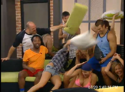 pillow fight 2011-07-20 13.40.17