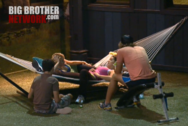 BB14-Live-Feeds-08-13-hammock