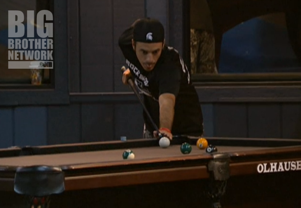 BB14-Live-Feeds-09-05-Dan-pool