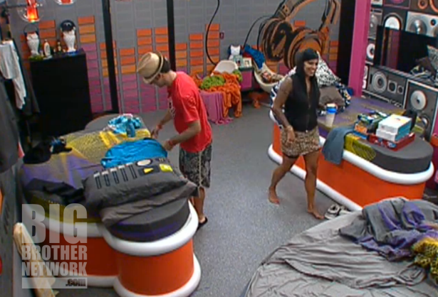 BB14-Live-Feeds-09-09-Jenn-Dan