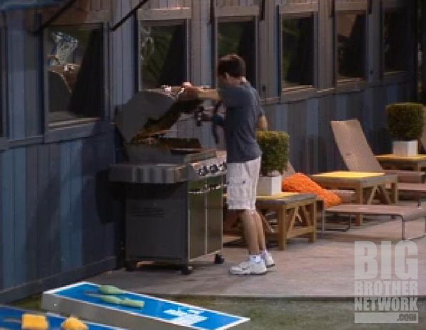 Ian saves the monkey on Big Brother 14