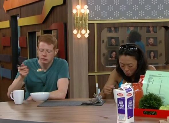 BB15-Live-Feeds-0701-andy-helen