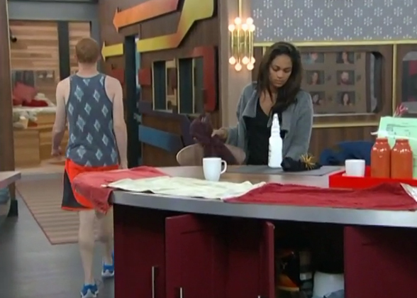 BB15-Live-Feeds-0710-4