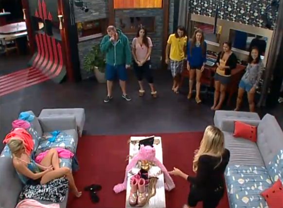 bb15-bblf-ginamarie-off-01-group