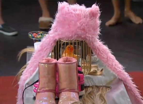 bb15-bblf-ginamarie-off-02-gear