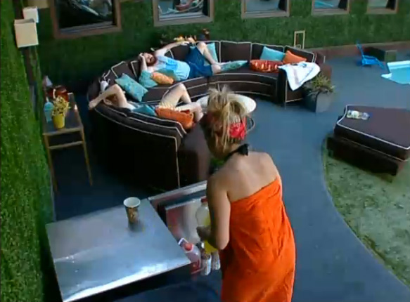 BB15-Live-Feeds-0915-6