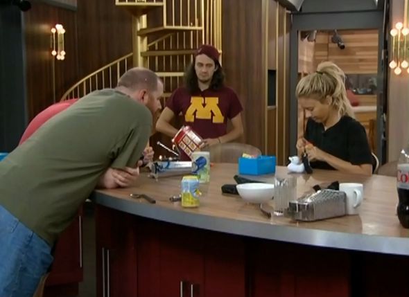 HGs do arts & crafts