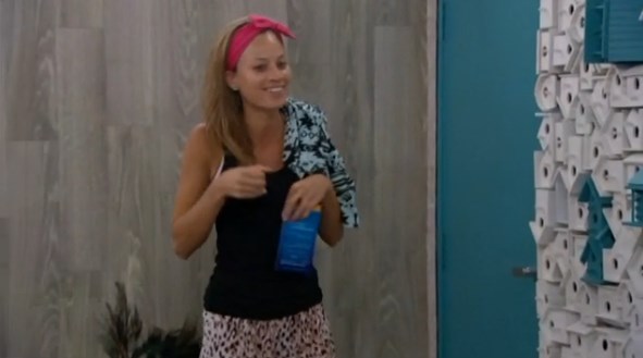 bb16-20140630-0216-amber