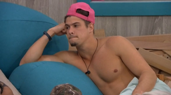 BB16-0716-Zach-listens