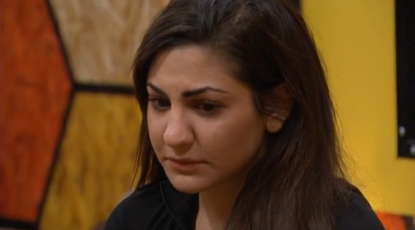 BB16-0725-Victoria-crying