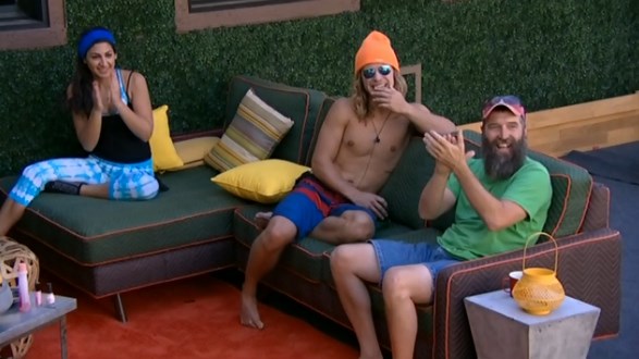 bb16-20140701-1602-joey-alex-09