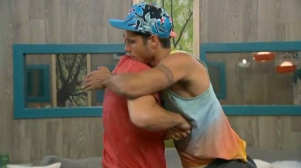 bb16-20140721-1101-donny-cody-hug