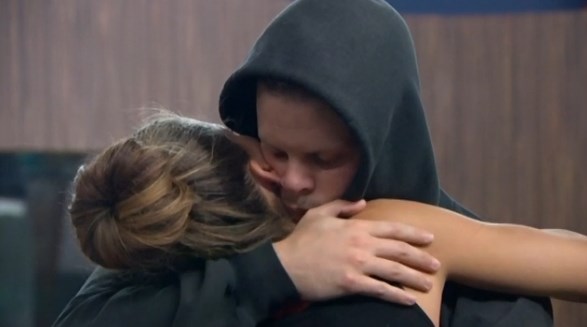 bb16-20140725-2033-derrick-amber-hug