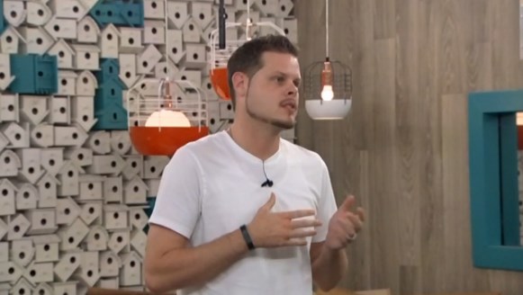 bb16-20140822-2023-derrick