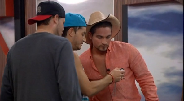 BB16-0902-HOH-camera