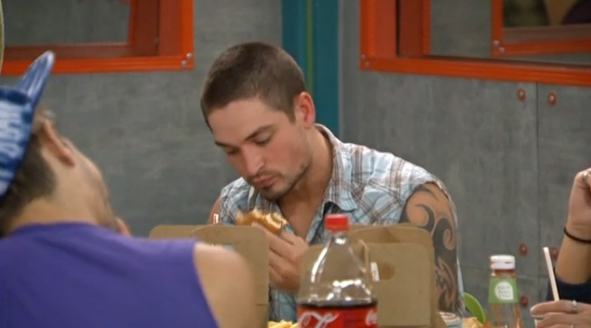 BB16-0903-Caleb-eating