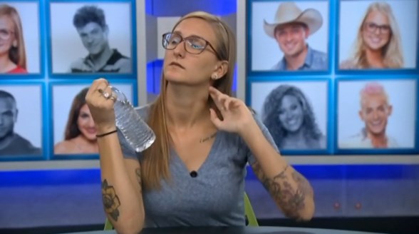 bb16-20140901-1215-christine