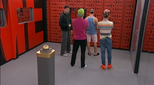 bb16-20140907-1215-rewind-room