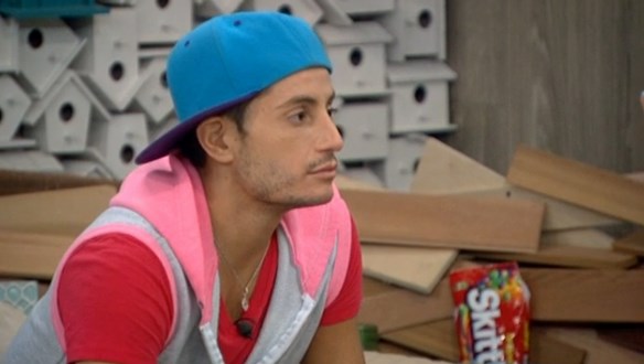 bb16-20140909-1634-frankie