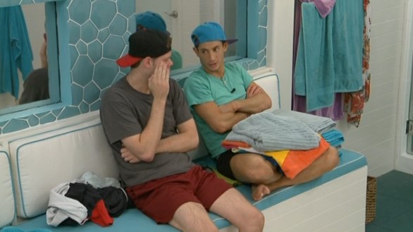 bb16-20140912-1340-derrick-frankie