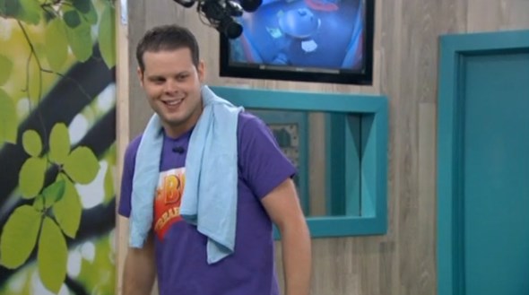 bb16-20140912-2134-derrick