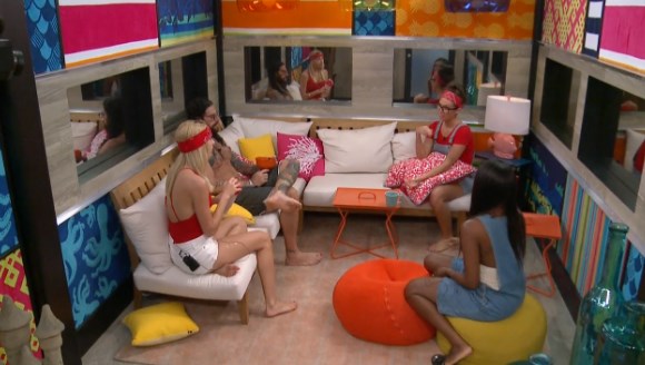 bb17-feeds-20150626-1530-lounge