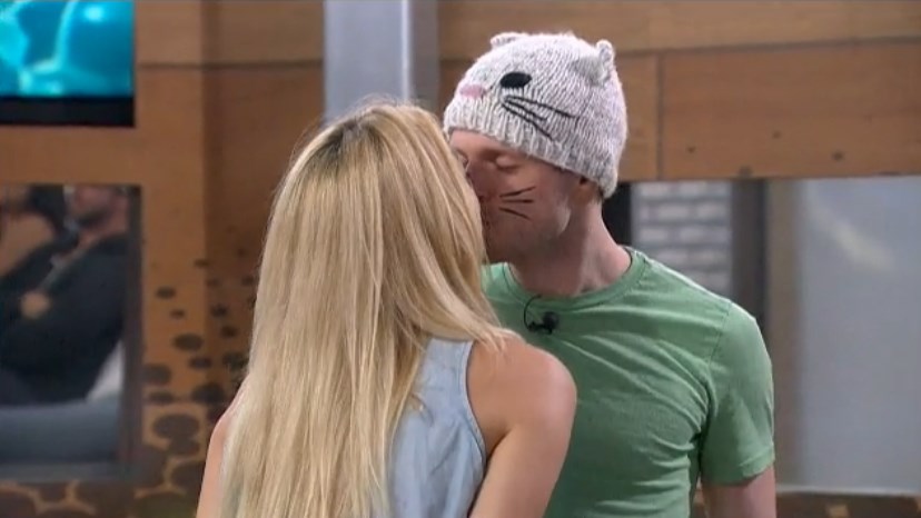 bb17-20150712-2329-truth-dare-kitty-john-02