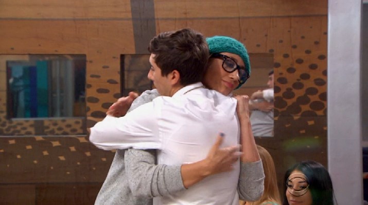 bb17-epi13-pov-ceremony-hug