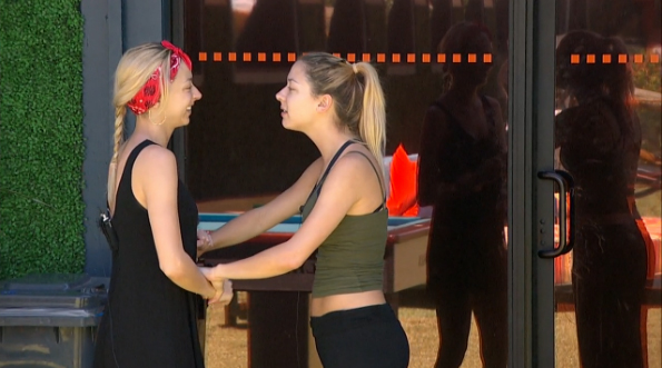 BB17-Live-Feeds-0812-4