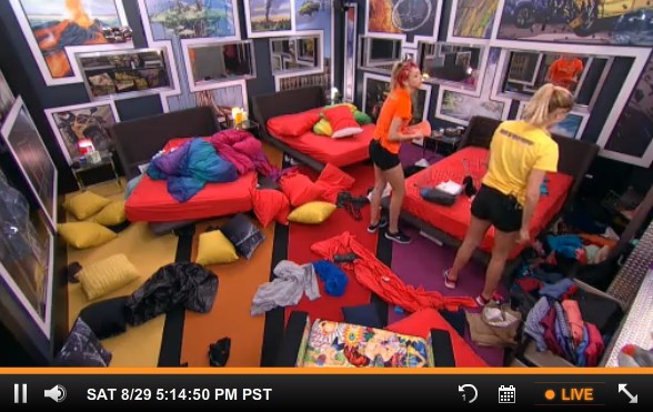 bb17-feeds-20150829-1714-bedroom