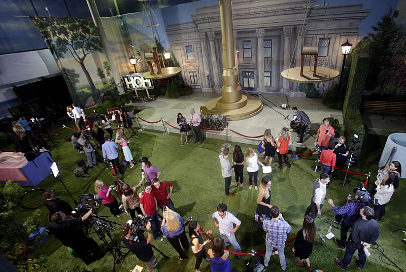 bb17-epi40-cbs-16-backyard