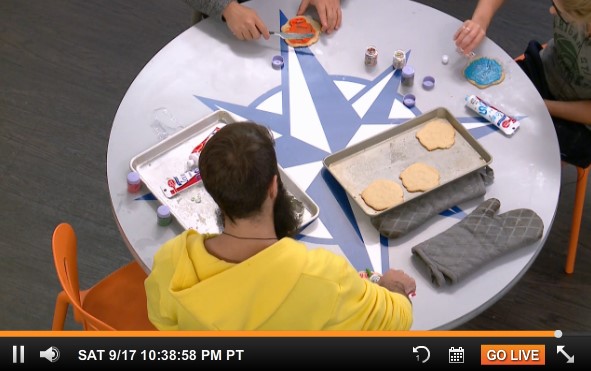 bb18-bblf-20160917-2238-cookies-decorating