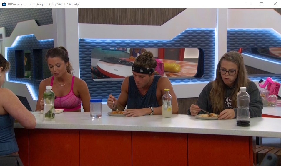 bb20-bblf-20180812-1941-dinner