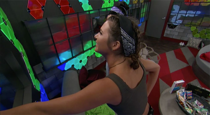 BB20-Live-Feeds-0912-7