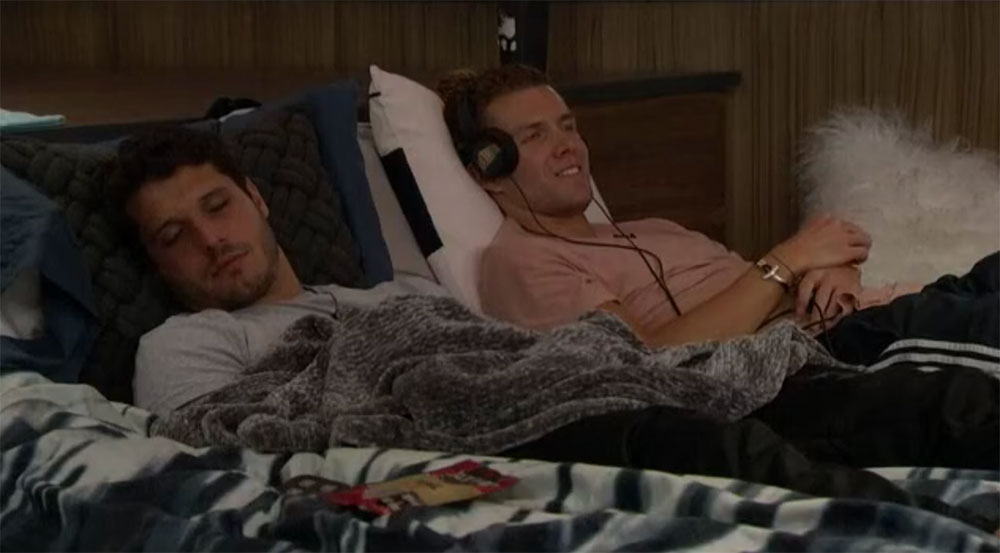 BB22-Live-Feeds-0925-PM-2