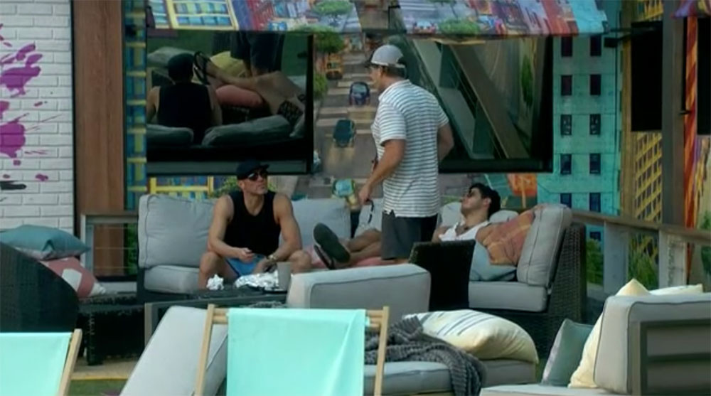 BB22-Live-Feeds-1012-PM-2