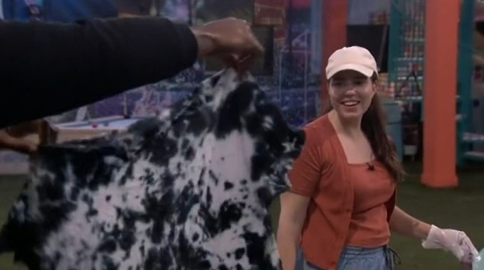 Monte shows off his t-shirt on Big Brother 24