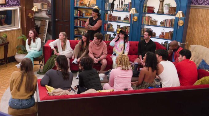 Houseguests gathered on BB27 - Source: CBS