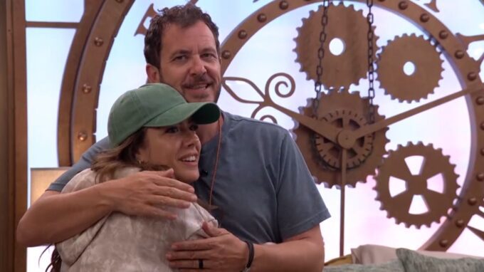 Dee and Devens on BB28 - Source: CBS